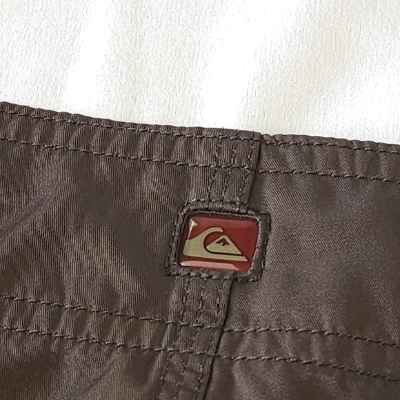 Quiksilver Brown Shorts Size 38 - Picture 4 of 5